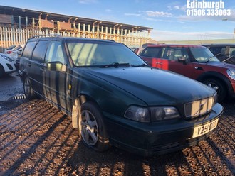 Location: Edinburgh - 1999 VOLVO V70 2.5D Estate REG: V251GOO, Keys: No, MOT Expiry date: 16/11/2024, 2461 Diesel, 5 Speed Manual Diesel, Former Keepers: 4