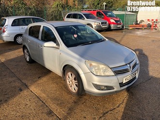 Location: Brentwood - 2007 VAUXHALL ASTRA DESIGN 5 Door Hatchback REG: YK07OSW, Keys: No, MOT Expiry date: 28.05.2025, 1796 Petrol, 5 Speed Manual Petrol, Former Keepers: 11