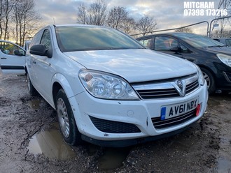 Location: Mitcham - 2011 VAUXHALL ASTRA CLUB ECOFLEX Car Derived Van REG: AV61NBX, Keys: No, MOT Expiry date: 28/10/2026, 1686 Diesel, 6 Speed Manual Diesel, Former Keepers: 5