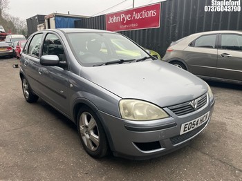 Location: Stapleford - 2004 VAUXHALL CORSA ENERGY TWINPORT 5 Door Hatchback REG: EO54HCV, Keys: Yes, MOT Expiry date: 13/01/2027, 1229 Petrol, 5 Speed Manual Petrol, Former Keepers: 3