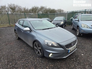 Location: Bicester - 2015 Volvo V40 R-design T2 5 Door Hatchback REG: WL15GWF, Keys: Yes, MOT Expiry date: 09/01/2026, 1969 CC Petrol, 6 Speed Manual Petrol, Former Keepers: 1