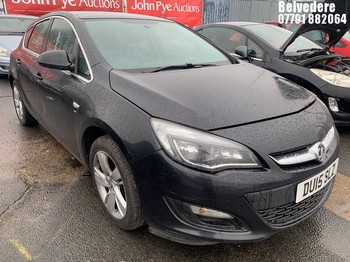Location: BELVEDERE - 2015 VAUXHALL ASTRA SRI 5 Door Hatchback REG: DU15SLZ, 1398 PETROL, 5 Speed Manual Petrol, Former Keepers: 4, Keys: No, MOT: Expiry date15.05.2026