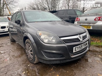 Location: Mitcham - 2009 VAUXHALL ASTRA LIFE A/C A 5 Door Hatchback REG: EY59YHM, Keys: No, MOT Expiry date: 21/05/2026, 1796 Petrol, 4 Speed Auto Petrol, Former Keepers: 5