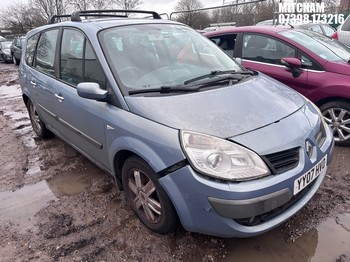 Location: Mitcham - 2007 RENAULT G-SCENIC DYN-7 VVT A MPV REG: YY07HVO, Keys: No, MOT Expiry date: 14/01/2026, 1998 Petrol, 4 Speed Auto Petrol, Former Keepers: 6