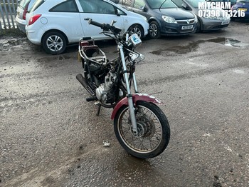 Location: Mitcham - 2001 YAMAHA SR 125 Motorcycle REG: EO51XEM, Keys: No, MOT Expiry date: 14/01/2025, 124 Petrol, MANUAL, Former Keepers: 16