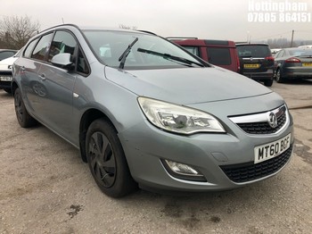 Location: Nottingham - 2010 VAUXHALL ASTRA EXCLUSIV Estate REG: MT60BCF, Keys: No, MOT Expiry date: 23/02/2026, 1398 Petrol, 5 Speed Manual Petrol, Former Keepers: 4