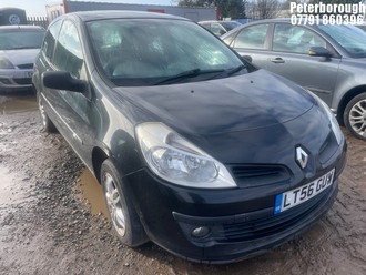 Location: Peterborough - 2006 RENAULT CLIO EXTREME 3 Door Hatchback REG: LT56GUW, Keys: No, MOT Expiry date: 29/09/2026, 1149 Petrol, 5 Speed Manual Petrol, Former Keepers: 4