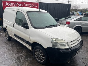 Location: Stapleford - 2005 CITROEN BERLINGO 800D LX Car Derived Van REG: AD54BUH, Keys: No, MOT Expiry date: 02/03/2026, 1868 Diesel, 5 Speed Manual Diesel, Former Keepers: 9