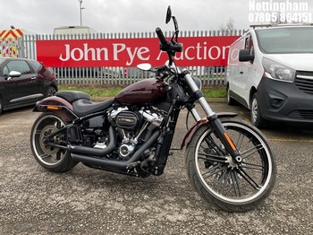 Location: Nottingham - 2018 HARLEY-DAVIDSON FXBRS BREAKOUT 114 1868 1 MOTORCYCLE REG: GIG233, 1868CC PETROL, MANUAL, Former Keepers: 1, Keys: Yes, MOT Expiry date: 13/01/2022