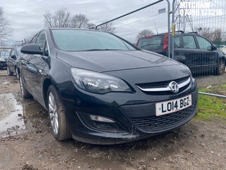 Location: Mitcham - 2014 VAUXHALL ASTRA TECH LINE AUTO 5 Door Hatchback REG: LO14BGZ, Keys: No, MOT Expiry date: 23/12/2025, 1598 Petrol, 6 Speed Auto Petrol, Former Keepers: 4