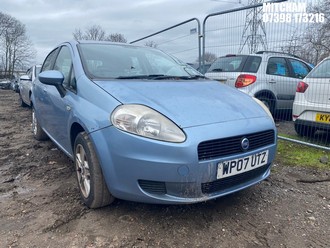 Location: Mitcham - 2007 FIAT GRANDE PUNTO DYNAMIC M-J 5 Door Hatchback REG: WP07UTZ, Keys: No, MOT Expiry date: 13/09/2025, 1242 Petrol, 5 Speed Manual Petrol, Former Keepers: 8