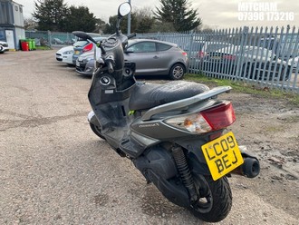 Location: Mitcham - 2009 YAMAHA NXC 125 CYGNUS Scooter REG: LC09BEJ, Keys: No, MOT Expiry date: 26/08/2026, 124 Petrol, AUTOMATIC, Former Keepers: 5
