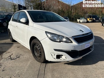 Location: Brentwood - 2017 PEUGEOT 308 ACCESS BLUE HDI S/S 5 Door Hatchback REG: DK66CWD, Keys: No, MOT Expiry date: 16/11/2023, 1560 Diesel, 6 Speed Manual Diesel, Former Keepers: 3