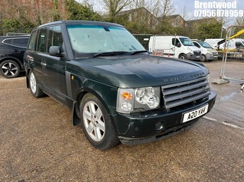 Location: Brentwood - 2004 LAND ROVER RANGE ROVER VOGUE V8 AUTO Estate REG: A20YAV, Keys: No, MOT Expiry date: 25/11/2025, 4398 Petrol, 5 Speed Auto Petrol, Former Keepers: 13