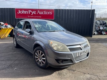 Location: Stapleford - 2004 VAUXHALL ASTRA DESIGN TWINPORT 5 Door Hatchback REG: YT54XCP, Keys: No, MOT Expiry date: 02/12/2025, 1598 Petrol, 5 Speed Manual Petrol, Former Keepers: 6
