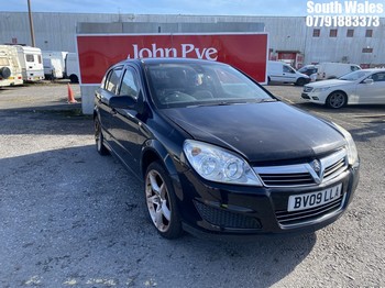 Location: South Wales - 2009 VAUXHALL ASTRA ACTIVE 5 Door Hatchback REG: BV09LLA, Keys: No, MOT Expiry date: 20/12/2025, 1364 Petrol, 5 Speed Manual Petrol, Former Keepers: 7