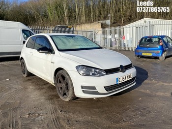 Location: Leeds - 2014 VOLKSWAGEN GOLF S BLUEMOTION TECHN-G 3 Door Hatchback REG: EJ64NXL, Keys: No, MOT Expiry date: 24-07-2025, 1197 Petrol, 6 Speed Manual Petrol, Former Keepers: 7