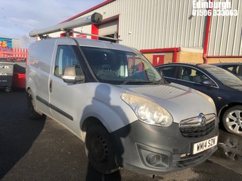 Location: Edinburgh - 2014 VAUXHALL COMBO 2000 L1H1 CDTI SS E Panel Van REG: WM14SZN, Keys: No, MOT Expiry date: 17/02/2026, 1248 Diesel, 5 Speed Manual Diesel, Former Keepers: 2