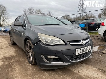 Location: Mitcham - 2013 VAUXHALL ASTRA SRI AUTO 5 Door Hatchback REG: LC63FLZ, Keys: No, MOT Expiry date: 27/10/2026, 1598 Petrol, 6 Speed Auto Petrol, Former Keepers: 7