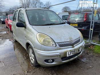Location: Mitcham - 2005 TOYOTA YARIS VERSO T SPIRIT D4-D MPV REG: LF05LWZ, Keys: No, MOT Expiry date: 01/10/2025, 1363 Diesel, 5 Speed Manual Diesel, Former Keepers: 2