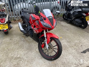 Location: Mitcham - 2018 LEXMOTO FALCON 125 XGJ 125-27B Motorcycle REG: SY18KVZ, Keys: No, MOT Expiry date: 01/10/2026, 124 Petrol, MANUAL, Former Keepers: 3