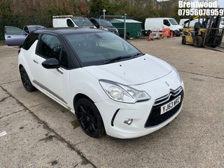 Location: Brentwood - 2013 CITROEN DS3 DSTYLE + E-HDI 3 Door Hatchback REG: YJ63WRZ, Keys: No, MOT Expiry date: 05/08/2025, 1560 Diesel, 5 Speed Manual Diesel, Former Keepers: 4