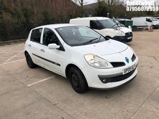 Location: Brentwood - 2009 RENAULT CLIO EXPRESSION DCI 86 5 Door Hatchback REG: SP09ULF, Keys: No, MOT Expiry date: 27/02/2026, 1461 Diesel, 5 Speed Manual Diesel, Former Keepers: 8