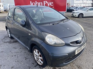 Location: South Wales - 2006 TOYOTA AYGO+ VVT-I 3 Door Hatchback REG: SH56ENW, Keys: No, MOT Expiry date: 18/02/2025, 998 Petrol, 5 Speed Manual Petrol, Former Keepers: 7