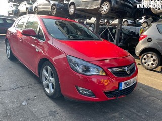 Location: Stapleford - 2010 VAUXHALL ASTRA SRI 5 Door Hatchback REG: DG10UDM, Keys: Yes, MOT Expiry date: 15/04/2026, 1598 Petrol, 5 Speed Manual Petrol, Former Keepers: 5