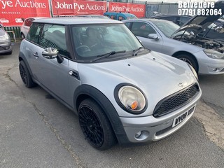 Location: Belvedere - 2008 MINI ONE 3 Door Hatchback REG: WV08XOT, Keys: No, MOT Expiry date: 14/08/2024, 1397 Petrol, 6 Speed Manual Petrol, Former Keepers: 12