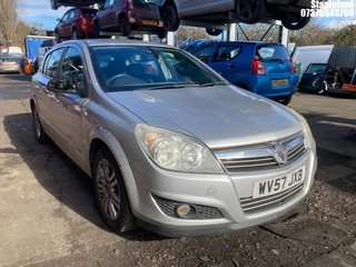 Location: Stapleford - 2007 VAUXHALL ASTRA ELITE CDTI 100 5 Door Hatchback REG: WV57JXB, Keys: Yes, MOT Expiry date: 31/07/2026, 1686 Diesel, 5 Speed Manual Diesel, Former Keepers: 3