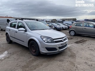 Location: Leeds - 2006 VAUXHALL ASTRA LIFE CDTI 5 Door Hatchback REG: PN56MOF, Keys: No, MOT Expiry date: 01-07-2025, 1248 Diesel, 6 Speed Manual Diesel, Former Keepers: 5