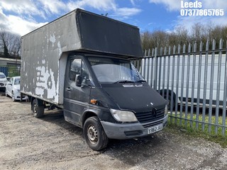 Location: Leeds - 2001 MERCEDES SPRINTER 308 CDI MWB Panel Van REG: Y952JGU, Keys: No, MOT Expiry date: 14-01-2026, 2151 Diesel, 5 Speed Manual Diesel, Former Keepers: 5