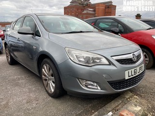 Location: Nottingham - 2011 VAUXHALL ASTRA ELITE 5 Door Hatchback REG: LL61JPO, Keys: No, MOT Expiry date: 29/11/2025, 1598 Petrol, 5 Speed Manual Petrol, Former Keepers: 5