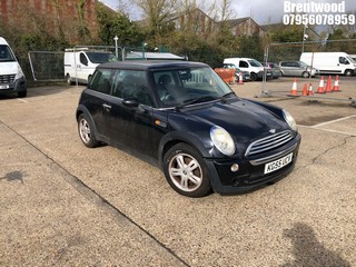 Location: Brentwood - 2005 MINI MINI COOPER 3 Door Hatchback REG: KG55UCV, Keys: No, MOT Expiry date: 01/05/2025, 1598 Petrol, 5 Speed Manual Petrol, Former Keepers: 8