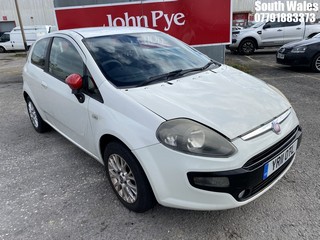 Location: South Wales - 2011 FIAT PUNTO EVO MYLIFE 3 Door Hatchback REG: YR11OTL, Keys: No, MOT Expiry date: 03/02/2026, 1242 Petrol, 5 Speed Manual Petrol, Former Keepers: 8