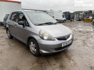 Location: Leeds - 2007 HONDA JAZZ S 5 Door Hatchback REG: SC56RJZ, Keys: No, MOT Expiry date: 05-09-2025, 1246 Petrol, 5 Speed Manual Petrol, Former Keepers: 9