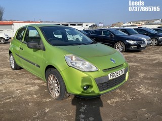Location: Leeds - 2009 RENAULT CLIO EXTREME 3 Door Hatchback REG: FD09CTU, Keys: No, MOT Expiry date: 11-08-2025, 1149 Petrol, 5 Speed Manual Petrol, Former Keepers: 4
