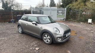 Location: Farnham - 2018 Mini One 3 Door Hatchback REG: MW18XCZ, Keys: Yes, MOT Expiry date: 03/09/2026, 1499 CC Petrol, 6 Speed Manual Petrol, Former Keepers: 3