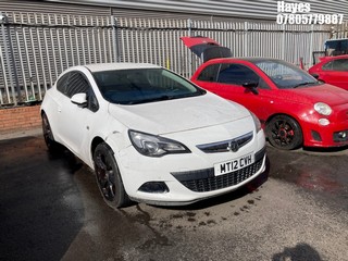 Location: Hayes - 2012 VAUXHALL ASTRA GTC SPORT S/S 3 Door Hatchback REG: MT12CVH, Keys: No, MOT Expiry date: 16/11/2025, 1362 Petrol, 6 Speed Manual Petrol, Former Keepers: 14
