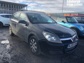 Location: Edinburgh - 2005 VAUXHALL ASTRA CLUB AUTO 5 Door Hatchback REG: MJ05UUK, Keys: No, MOT Expiry date: 18/12/2026, 1796 Petrol, 4 Speed Auto Petrol, Former Keepers: 6