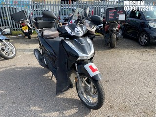 Location: Mitcham - 2021 HONDA SH 125 AD-L Motorcycle REG: GV21YXE, Keys: No, MOT Expiry date: 20/08/2026, 125 Petrol, Automatic, Former Keepers: 6