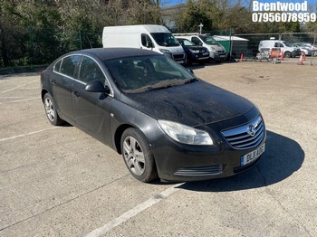 Location: Brentwood - 2011 VAUXHALL INSIGNIA EXCLUSIV 5 Door Hatchback REG: DL11AOG, Keys: No, MOT Expiry date: 28/10/2025, 1796 Petrol, 6 Speed Manual Petrol, Former Keepers: 6