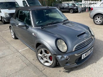 Location: Brentwood - 2005 MINI MINI COOPER S Convertible REG: LM05BRM, Keys: No, MOT Expiry date: 29/12/2021, 1598 Petrol, 6 Speed Manual Petrol, Former Keepers: 11
