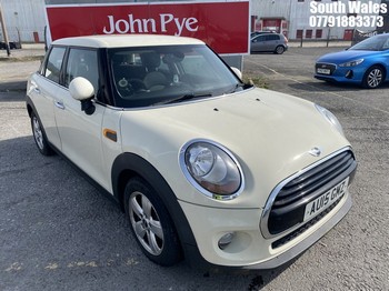 Location: South Wales - 2015 MINI COOPER D 5 Door Hatchback REG: AU15GMZ, Keys: No, MOT Expiry date: 11-02-2025, 1496 Diesel, 6 Speed Manual Diesel, Former Keepers: 2
