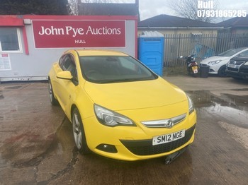 Location: Hull - 2012 VAUXHALL ASTRA GTC SRI S/S 3 Door Hatchback REG: SM12NGE, Keys: No, MOT Expiry date: 17/12/2025, 1362 Petrol, 6 Speed Manual Petrol, Former Keepers: 6