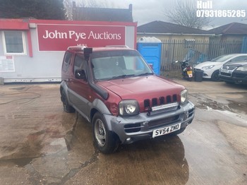 Location: Hull - 2004 SUZUKI JIMNY MODE Estate REG: SV54ZNO, Keys: No, MOT Expiry date: 03/11/2026, 1328 Petrol, 5 Speed Manual Petrol, Former Keepers: 9