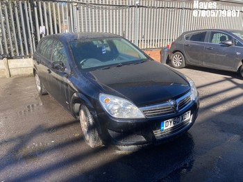 Location: Hayes - 2010 VAUXHALL ASTRA CLUB 5 Door Hatchback REG: DY60XDT, Keys: No, MOT Expiry date: 01/11/2025, 1796 Petrol, 5 Speed Manual Petrol, Former Keepers: 4