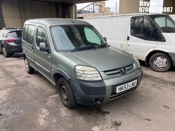 Location: Hayes - 2003 PEUGEOT PARTNER COMB ESCAPADE HDI MPV REG: HK53LNU, Keys: No, MOT Expiry date: 20/12/2025, 1997 Diesel, 5 Speed Manual Diesel, Former Keepers: 4