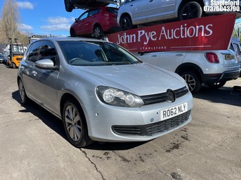 Location: Stapleford - 2012 VOLKSWAGEN GOLF MATCH TDI BLUETECH 5 Door Hatchback REG: RO62NLY, Keys: Yes, MOT Expiry date: 25/06/2026, 1598 Diesel, 5 Speed Manual Diesel, Former Keepers: 6